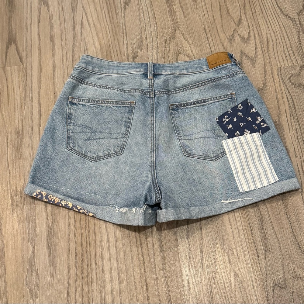 American Eagle Mom Short Patchwork Women's 10 Blue Jean Shorts - Picture 2 of 7